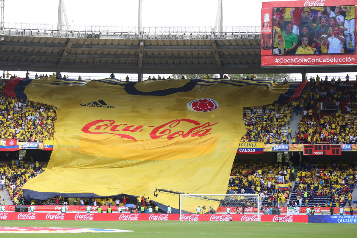 Customization Giant Fabric Footall Match Crowd Fans Stadium Tifo flag Banner